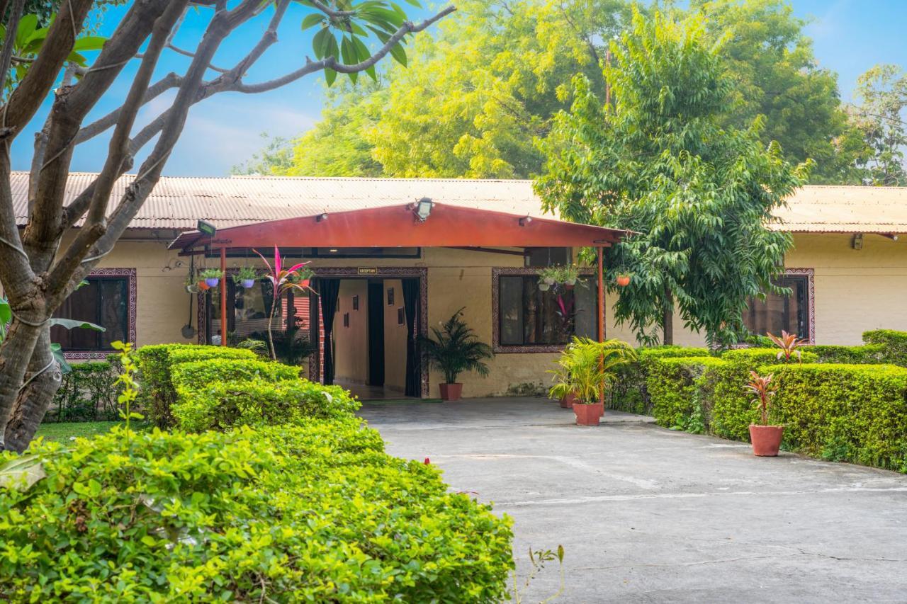 Narmada Hills Resort Godarpura Εξωτερικό φωτογραφία