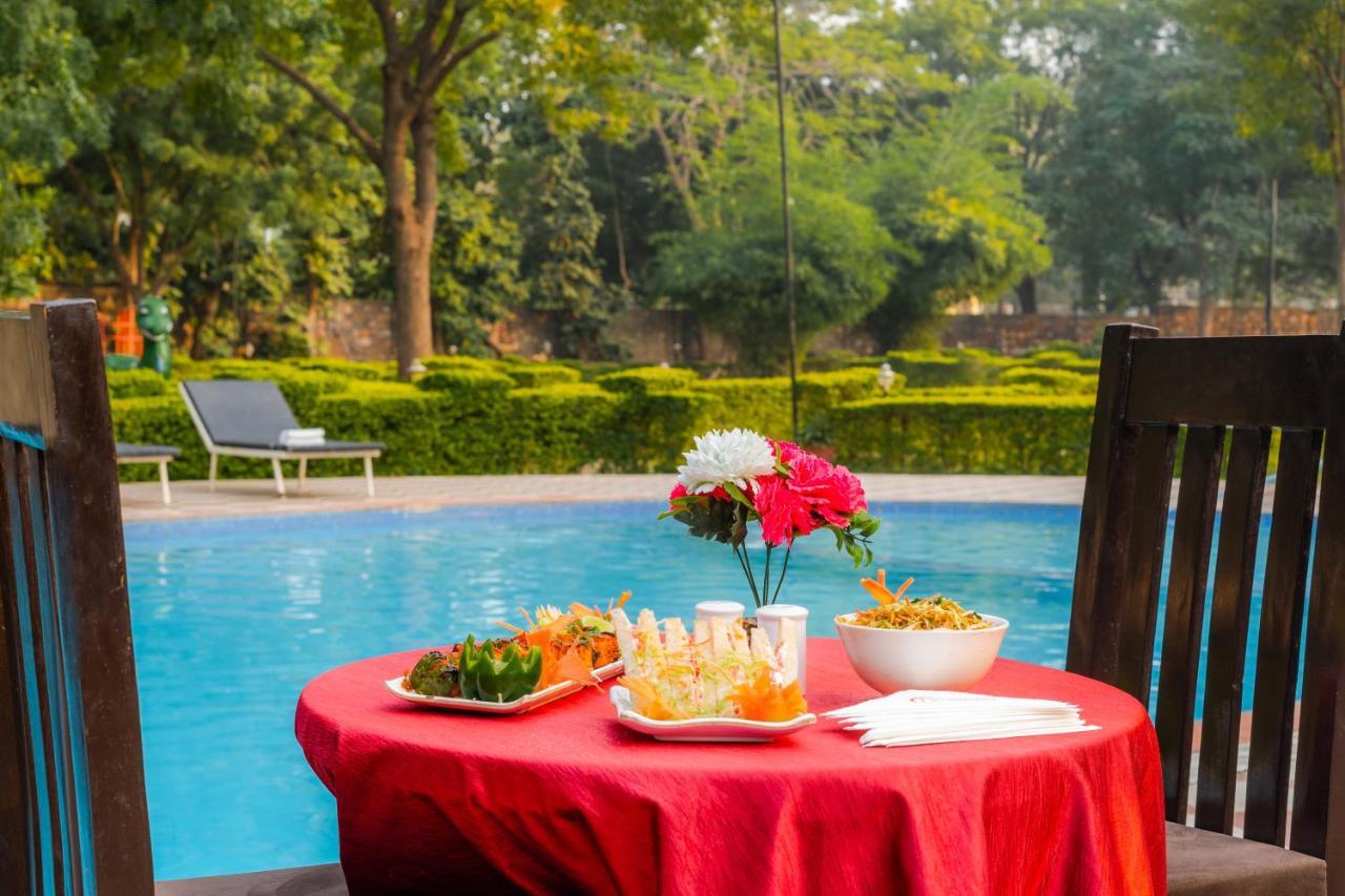 Narmada Hills Resort Godarpura Εξωτερικό φωτογραφία